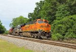 BNSF 7471 leads NS train 350 around the curve at Fetner